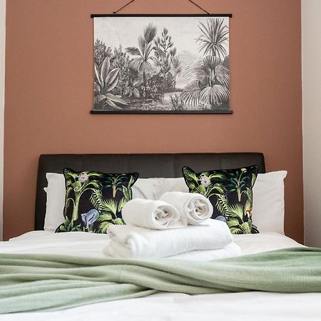 Modern & Spacious Flat In The Centre Of Bristol! Buitenkant foto