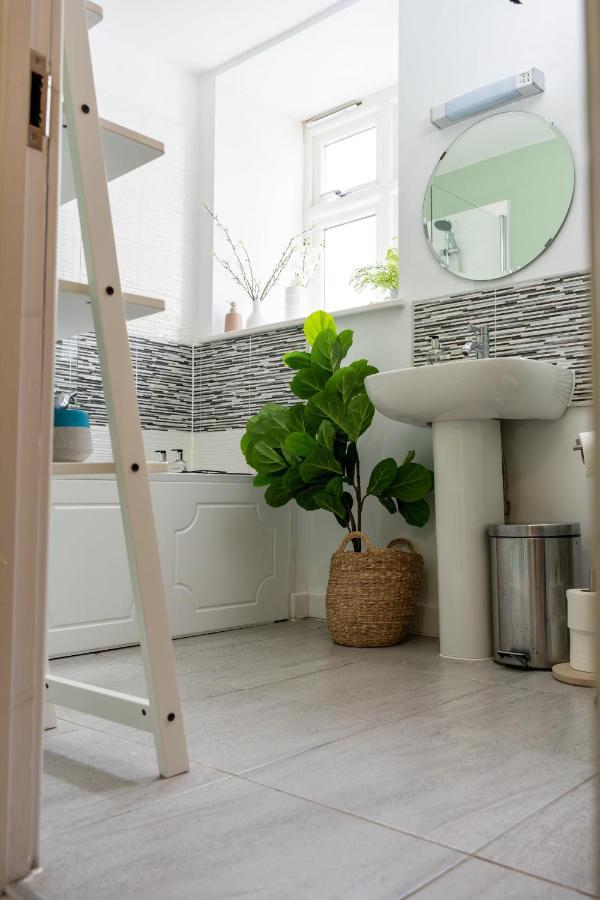 Modern & Spacious Flat In The Centre Of Bristol! Buitenkant foto
